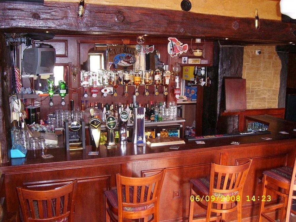 Causeway Tavern Bed & Breakfast Bushmills Exterior foto