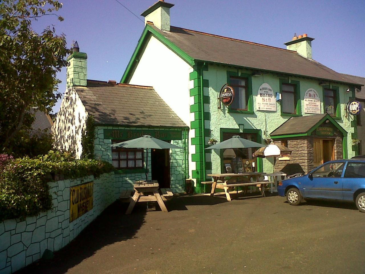 Causeway Tavern Bed & Breakfast Bushmills Exterior foto